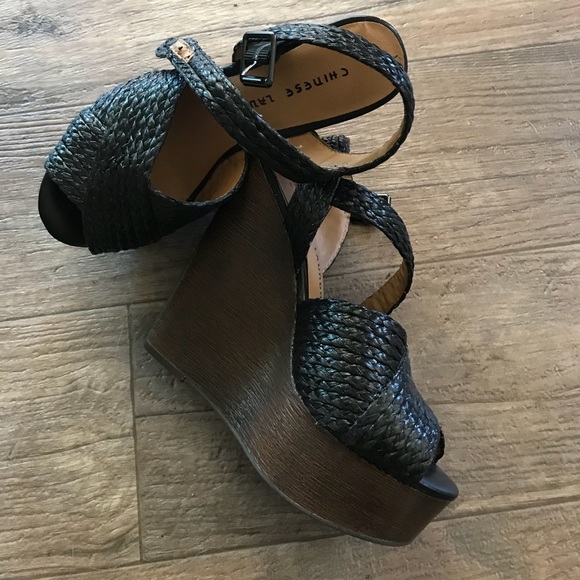 Chinese laundry black woven platform wedges - Picture 3 of 3